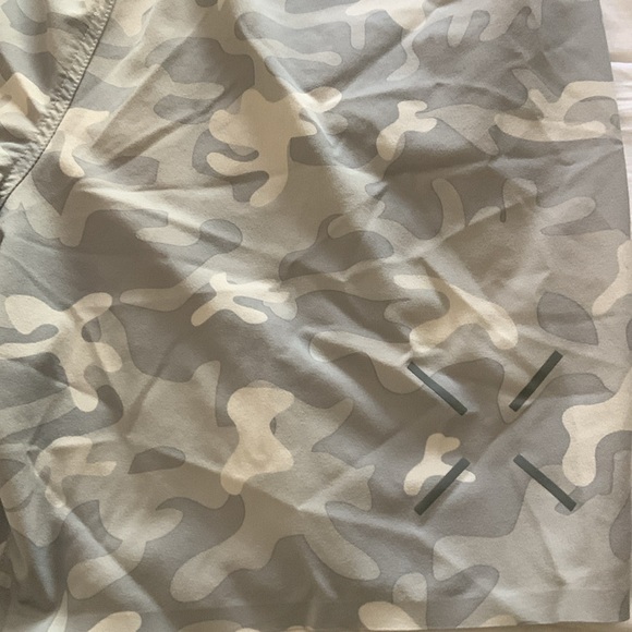 Ten Thousand gray and white shorts. Boys small - Picture 3 of 5